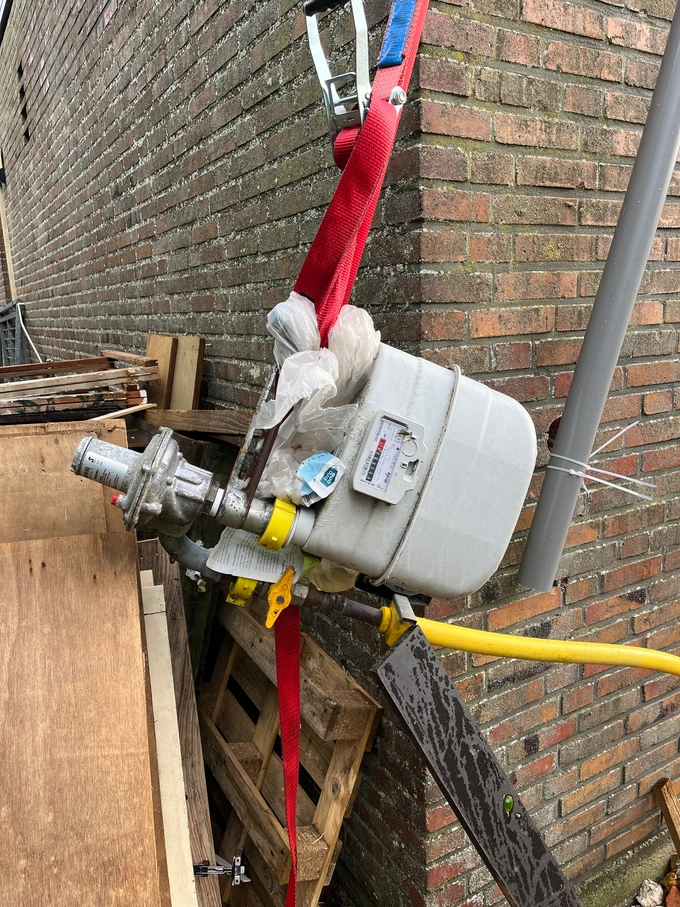 Van het gas af?